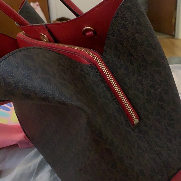 MICHAEL KORS LARGE PURSE OBO STILL HAS TAGS INSIDE - Picture 6 of 9